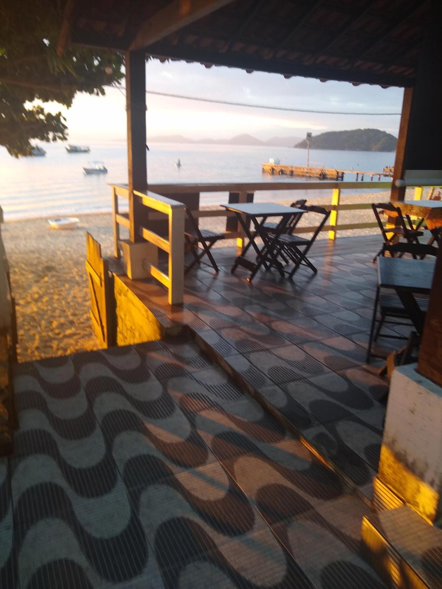 Nena's Suítes Praia de Araçatiba Quarto foto